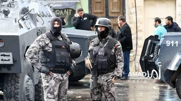 مسلحون مجهولون يطلقون النار داخل احدى الكنائس في محافظة الكرك