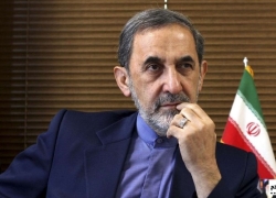 في تصريح غير مسبوق..ولايتي: "إيران تقف في وجه جبهة عبرية عربية أمريكية"