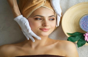 طرق منزلية لعلاج تعرق الوجه في الصيف