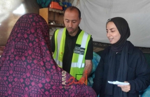 جمعية عطاء تقدم المساعدات للنازحين في شمال قطاع غزة- صور