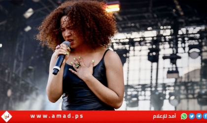 الفنانة “يوآ” تلغي مشاركتها في مهرجان “فرانكوفولي” بسبب وجود فنان إسرائيلي