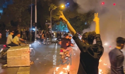 مع تصاعد الاحتجاجات..إيران تفرض قيوداً على الوصول إلى الإنترنت- فيديو