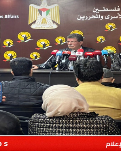 رئيس هيئة شؤون الأسرى فارس يطالب الرئيس عباس سحب مرسوم الرواتب