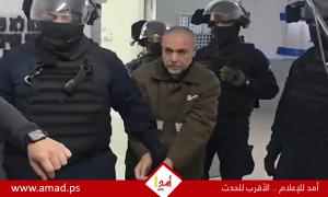 د.حسام أبو صفية: السجانون يواصلون الاعتداء عليّ في مناطق حساسة
