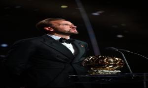 هاري كين يحصد جائزة الكرة الذهبية 2026..ومبابي ثانيا